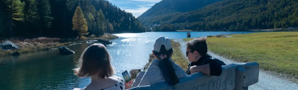 Banner_Retreats Kreative Gestaltungsräume in der Natur und im Malaltelier mit Claudia Zürcher in Champfèr